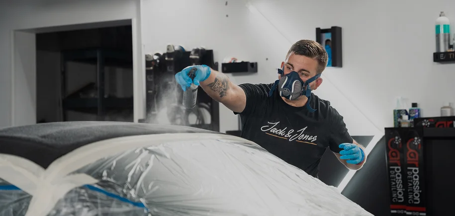 effet deperlant ceramique automobile tesla à Breuil‑le‑Vert près de Beauvais dans l'Oise 60