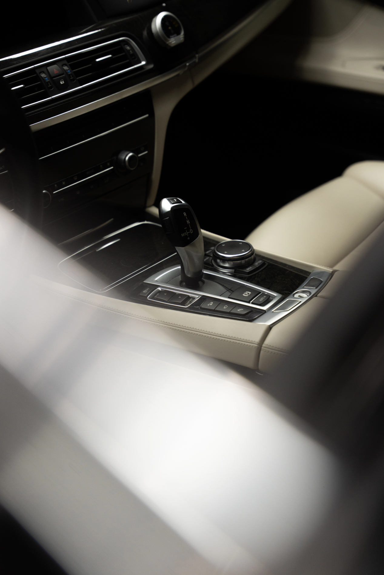 BMW S&eacute;rie 7 &ndash; R&eacute;novation compl&egrave;te & protection c&eacute;ramique 9 ans