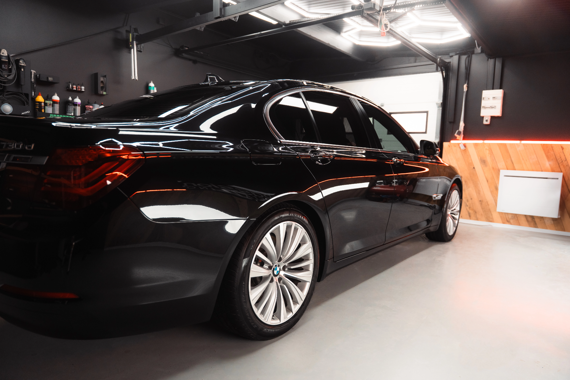 BMW S&eacute;rie 7 &ndash; R&eacute;novation compl&egrave;te & protection c&eacute;ramique 9 ans