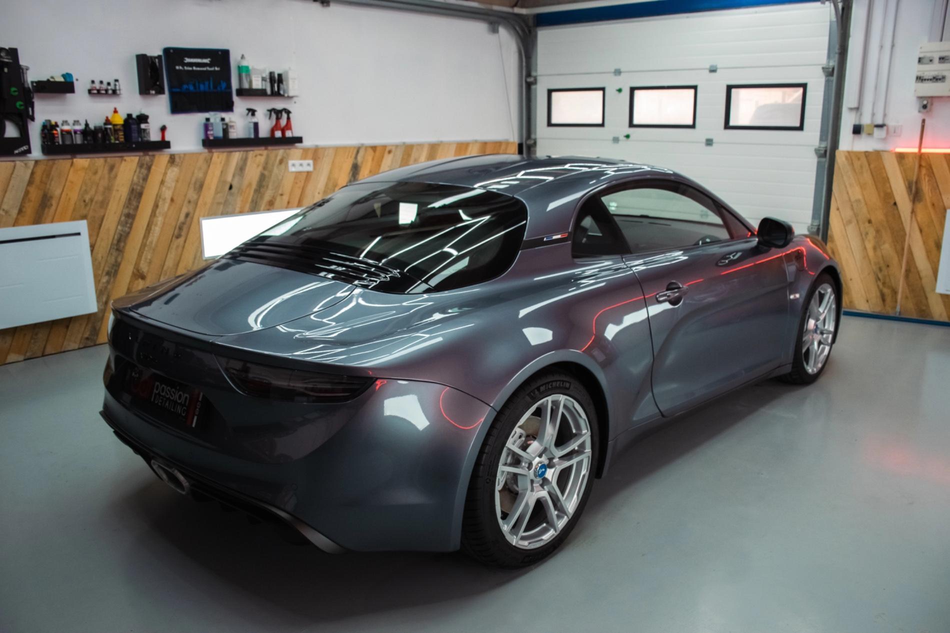 Pourquoi appliquer un traitement c&eacute;ramique sur une voiture neuve ?